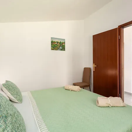 Apartmán Charmantes Nur 600 Meter Zum Und Wenige Minuten Zum Historischen Zentrum *